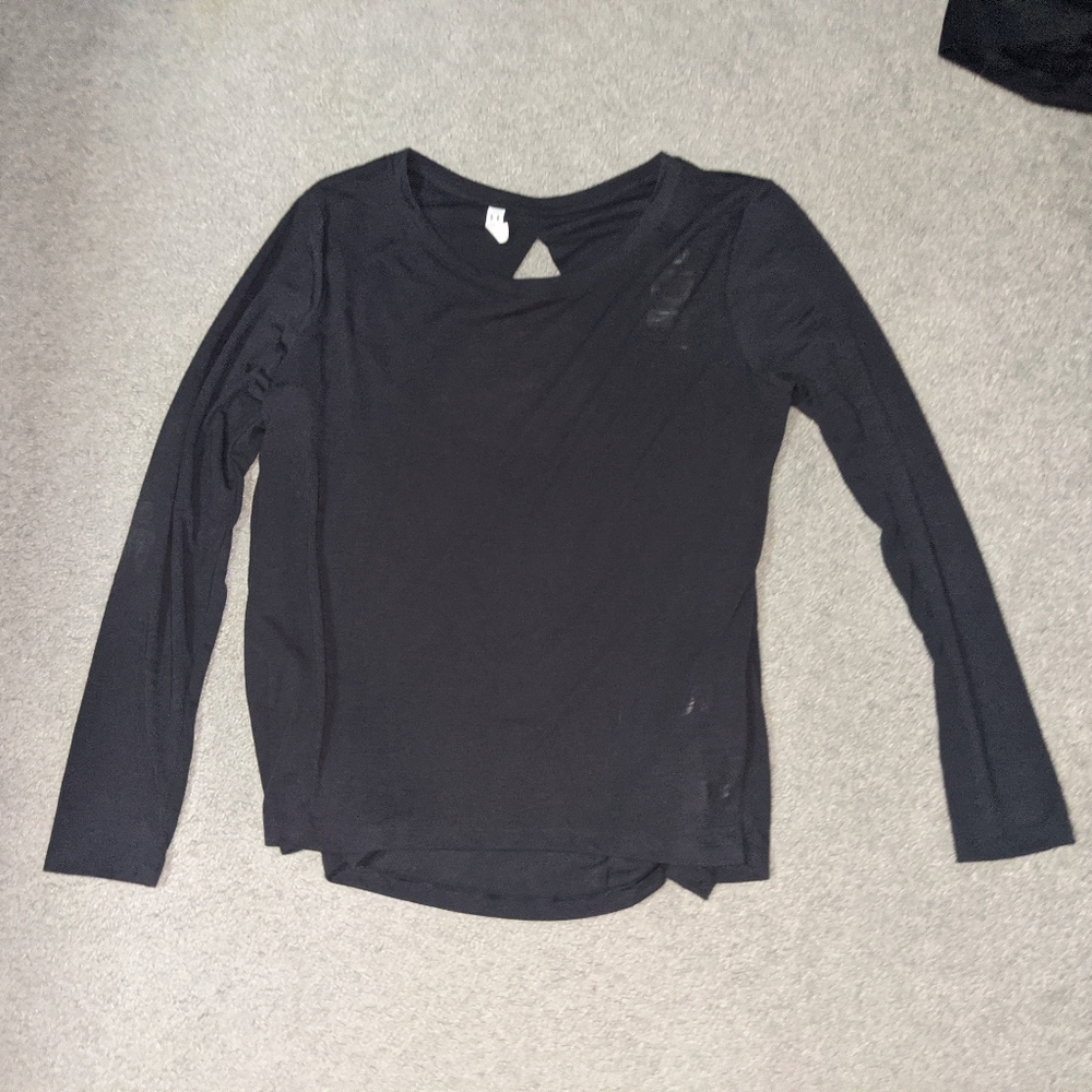 NWT Large Black Under Armour Whisperlight Top,